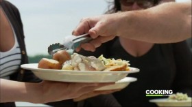Mans Greatest Food S01E03 Seafood WEB x264-CAFFEiNE EZTV