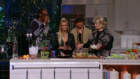 Martha and Snoops Potluck Dinner Party S01E09 Keeping it in the Family WEB x264-HEAT EZTV