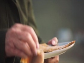 Mary Berrys Simple Comforts S01E05 Yorkshire Coast 480p x264-mSD EZTV