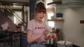 Mary Makes It Easy S01E01 What Are Ya Chicken XviD-AFG EZTV
