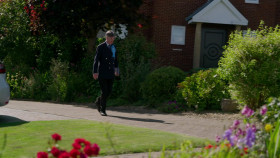 Meet The Rees-Moggs S01E01 1080p WEB H264-CBFM EZTV