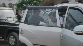 Mirzapur S03E05 1080p WEBRip 10bit DDP5 1 x265-HODL EZTV