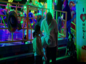 Modern Love Amsterdam S01E01 480p x264-mSD EZTV