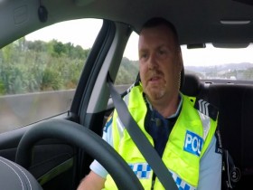 Motorway Patrol S18E08 480p x264-mSD [eztv]