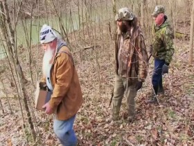 Mountain Monsters S07E02 K-9 Tracks by the Grave 480p x264-mSD EZTV