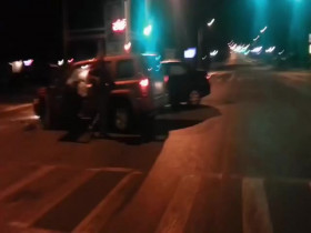 Neighborhood Wars S03E00 See You in Court 480p x264-mSD EZTV