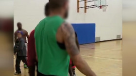 Neighborhood Wars S06E24 1080p WEB h264-EDITH EZTV