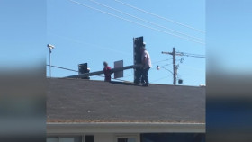 Neighborhood Wars S06E31 720p HEVC x265-MeGusta EZTV