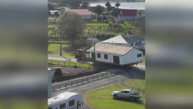 Neighborhood Wars S06E31 XviD-AFG EZTV