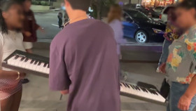 Neighborhood Wars S06E33 1080p HEVC x265-MeGusta EZTV