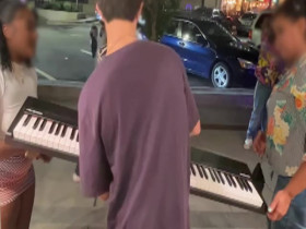 Neighborhood Wars S06E33 480p x264-mSD EZTV