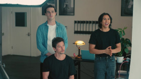 Off Shoot S01E06 Fiscally Challenged 1080p AMZN WEB-DL DDP2 0 H 264-Kitsune EZTV
