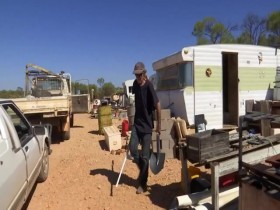 Outback Opal Hunters S01E01 480p x264-mSD [eztv]