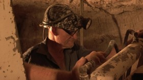 Outback Opal Hunters S03E14 WEB x264-APRiCiTY EZTV