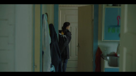 Outlier S01E01 1080p WEB-DL DD5 1 H 264-playWEB EZTV