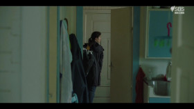 Outlier S01E01 SUBBED 1080p HDTV H264-CBFM EZTV