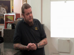 Pawn Stars Best of S02E09 Dont Judge a Pawn by Its Cover 480p x264-mSD EZTV
