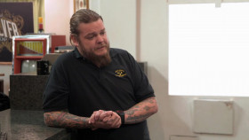 Pawn Stars Best of S02E09 Dont Judge a Pawn by Its Cover 720p WEB h264-KOMPOST EZTV