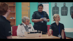 Piglets S01E05 1080p HEVC x265-MeGusta EZTV