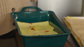 Rachael Rays Holidays S01E03 1080p WEB h264-EDITH EZTV