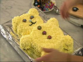 Rachel Allens Cake Diaries S01E04 Alternative Birthday Cakes 480p x264-mSD EZTV