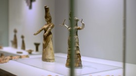 Raiders of The Lost Past with Janina Ramirez S02E01 The Minotaurs Palace 1080p HDTV H264-DARKFLiX EZTV