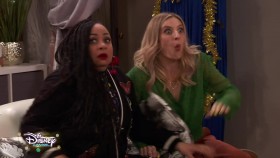 Ravens Home S04E07 Mad About Yuletide 720p HDTV x264-CRiMSON EZTV