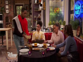 Ravens Home S05E13 Munch Ado About Lunching 480p x264-mSD EZTV