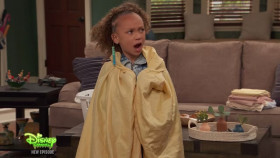 Ravens Home S05E21 Big Burger Small Fry 720p HEVC x265-MeGusta EZTV