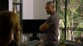 Reef Break S01E13 WEB x264-PHOENiX EZTV