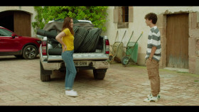 Regreso a Las Sabinas S01E20 All That Glitters 720p DSNP WEB-DL DD 5 1 H 264-playWEB EZTV