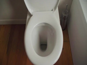 Renters S10E10 480p x264-mSD EZTV