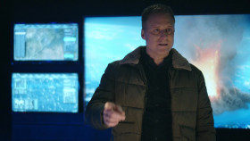 Resident Alien S03E04 Avian Flu 1080P AMZN WEB-DL DDP5 1 HEVC-X265 POOTLED EZTV