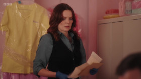 Return to Paradise S01E03 Curl Up and Dye 1080p WEBRip x264-CBFM EZTV