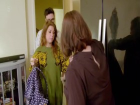 Rich House Poor House Changed My Life S01E02 480p x264-mSD EZTV