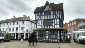 Richard Hammonds Workshop S04E04 The Cog Needs You 720p HEVC x265-MeGusta EZTV