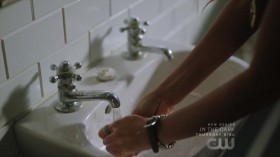 Riverdale US S03E18 HDTV x264-LucidTV [eztv]