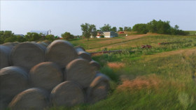 Roadworthy Rescues S03E02 The Farm Ford 1080p AMZN WEB-DL DDP2 0 H 264-RAWR EZTV