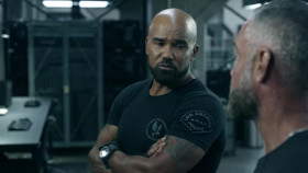 S W A T S08E01 Vanished XviD-AFG EZTV