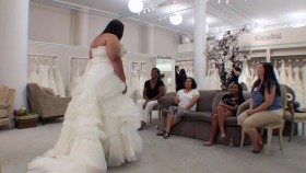 Say Yes to the Dress Big Bliss S03E04 To Mom with Love WEB x264-APRiCiTY EZTV