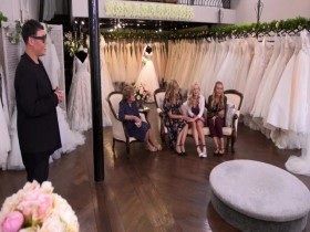 Say Yes To The Dress Lancashire S01E03 A Very Special Dress Hunt 480p x264-mSD EZTV