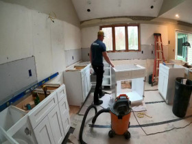 Secret Celebrity Renovation S01E10 480p x264-mSD EZTV