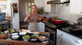 Selena plus Chef S02E07 WEB x264-PHOENiX EZTV
