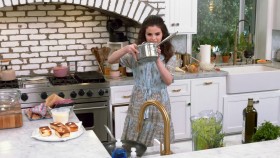 Selena plus Chef S02E09 720p HEVC x265-MeGusta EZTV