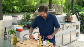 Selena plus Chef S04E01 1080p HEVC x265-MeGusta EZTV