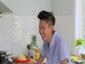 Selena plus Chef S04E02 480p x264-mSD EZTV