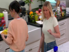 Selena plus Chef S04E04 480p x264-mSD EZTV