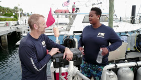 Shark Attack 360 S01E04 Making Waves 1080p HULU WEB-DL DD 5 1 H 264-playWEB EZTV