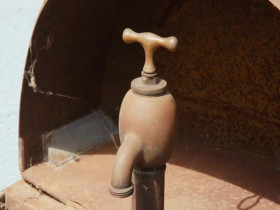 Shed And Buried S06E12 480p x264-mSD EZTV