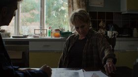 Sherwood 2022 S02E05 1080p WEB H264-DiMEPiECE EZTV